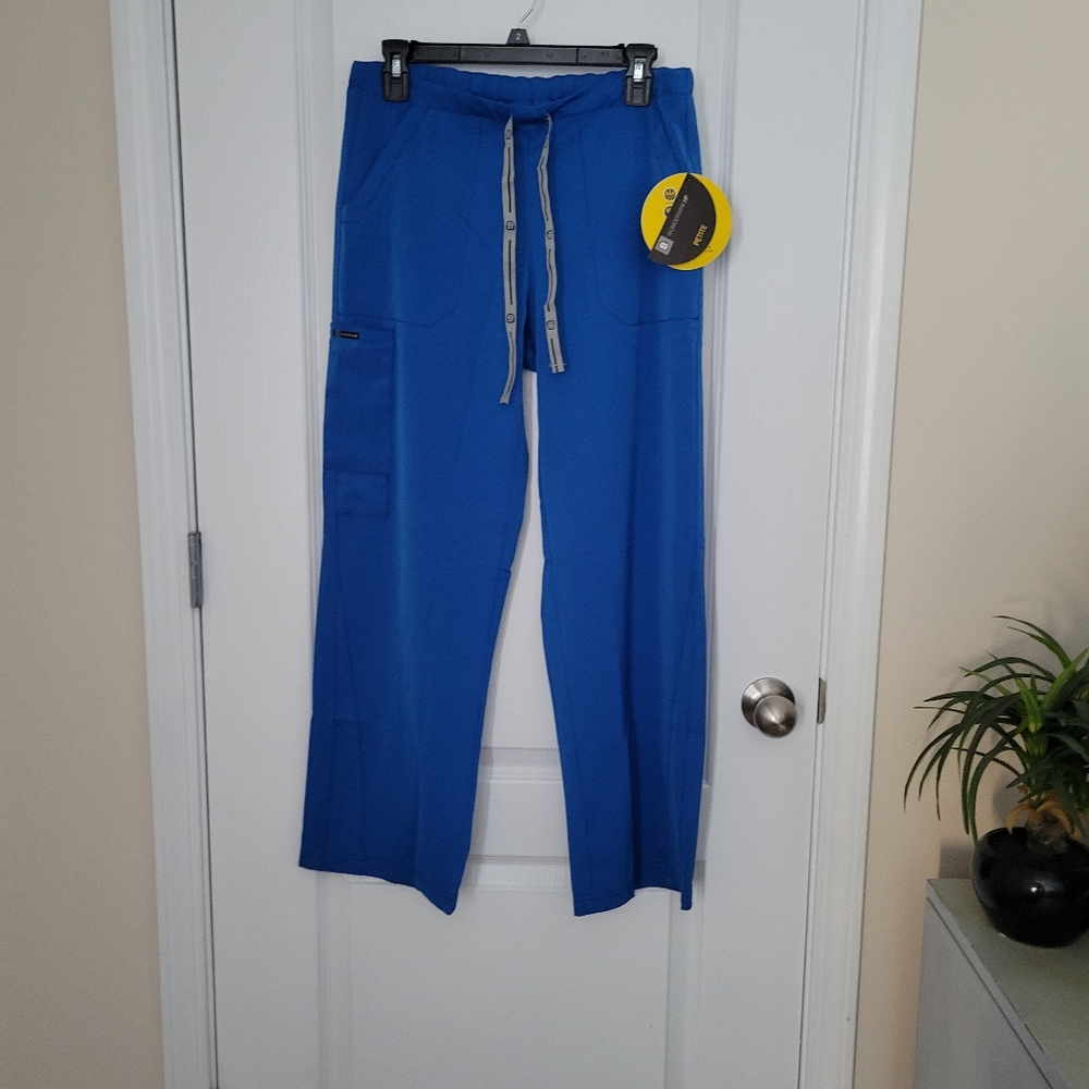 Final Sale! NWT Medium Petite Wonderwink HP Scrub Bottoms